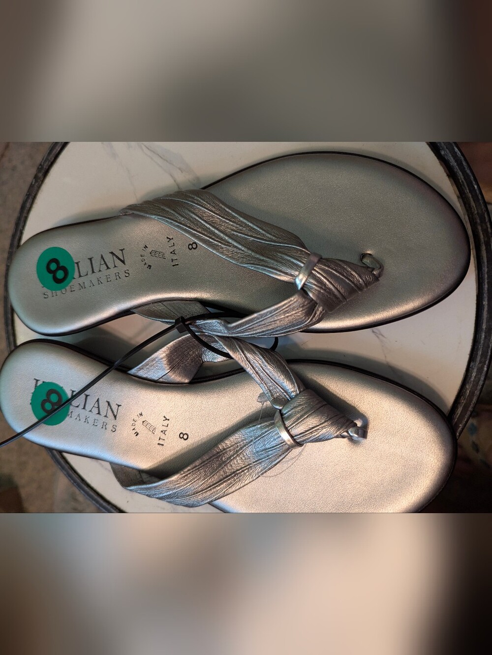 NWT Italian Shoemakers Silver Flip Flops Sz 8